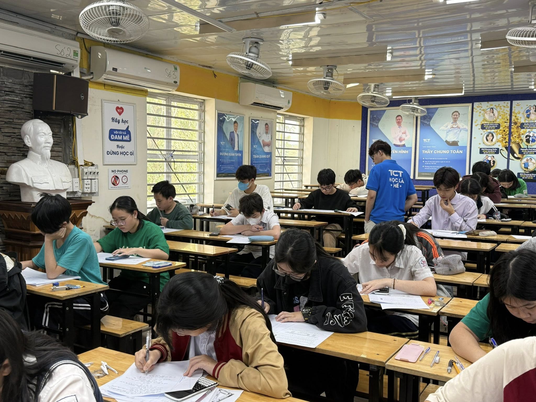 Thi thử Tâm Chí Tài